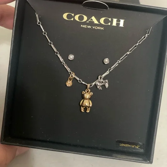 New With Box Coach Teddy Bear And Bow Earrings And Necklace Boxed Set CCU46 - Picture 5 of 11
